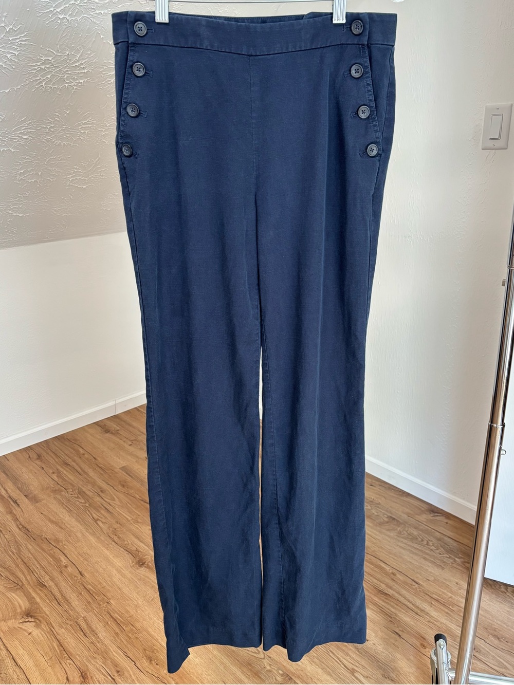 Banana Republic high waist sailor pants, lightweight and soft. Size 6